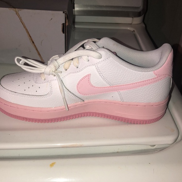 Size 7 girls pink and white clean asl Air Force 1 no scuffs no creases - Picture 6 of 9